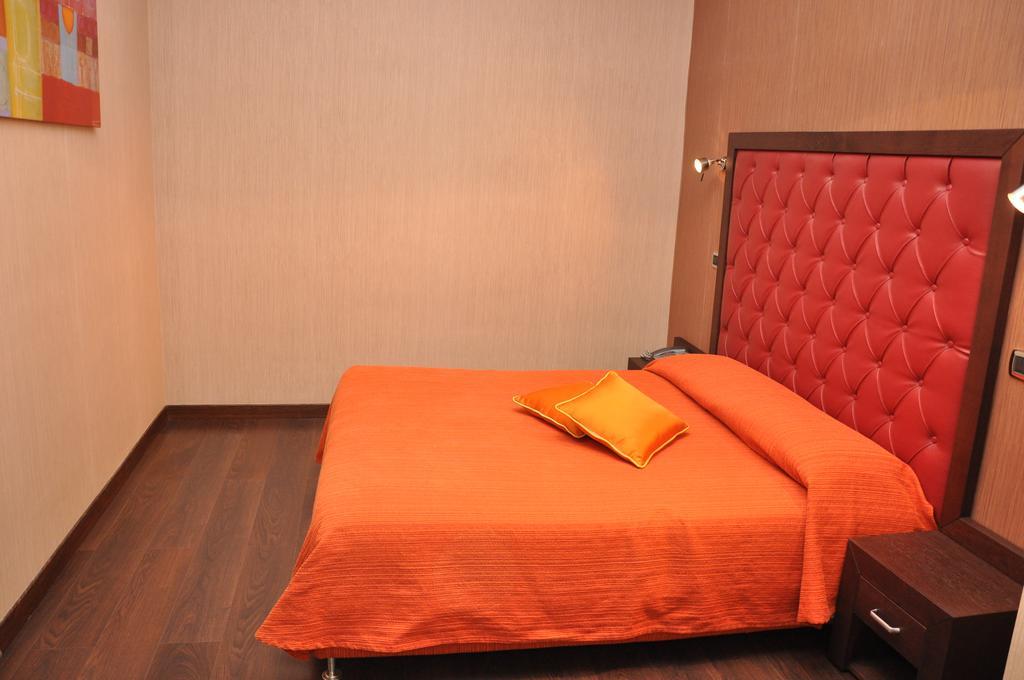 Hotel Fontana Del Re Ариано Ирпино Стая снимка